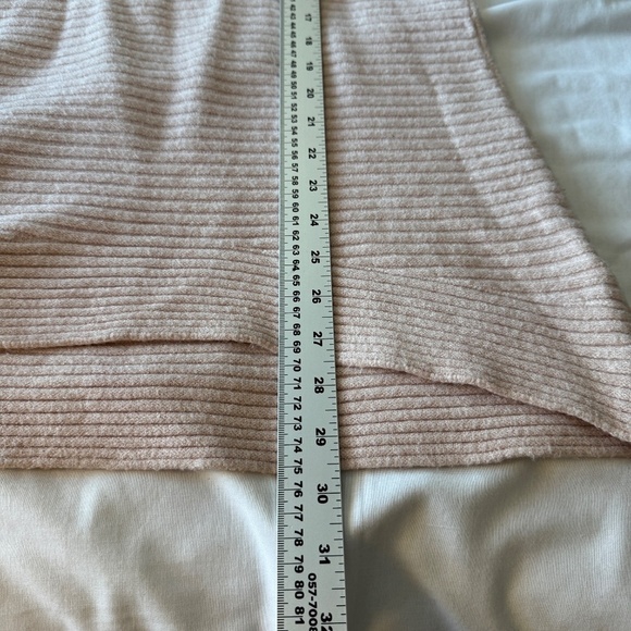 Melanie Lyne Long Sleeve Ribbed Bell Cuff Sweater Light Salmon Size Small Pearls - Picture 12 of 16